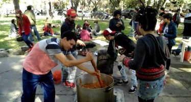 Organizaciones sociales instalaron ollas populares en reclamo de la emergencia alimentaria