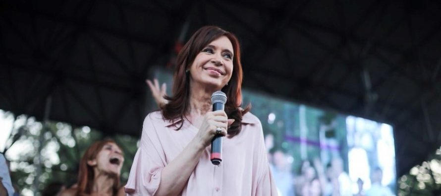 Cristina Kirchner avisó que hará «todo lo posible» para evitar una reelección de Mauricio Macri