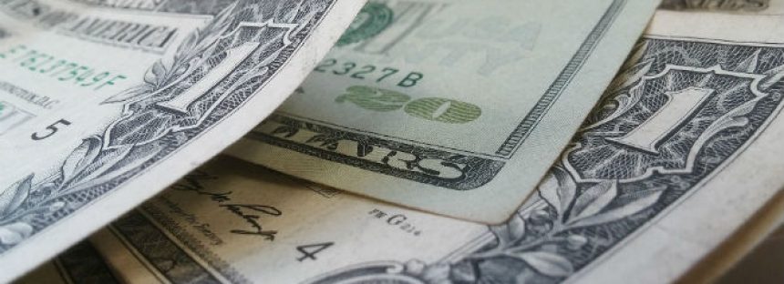 Fuerte subida del dólar y expectativa por el último cierre del año