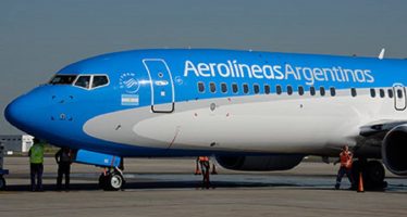 Aerolíneas reprogramará 35 vuelos y no venderá pasajes hasta el domingo