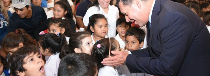 La Rioja comenzó las clases y Casas agradeció a los docentes