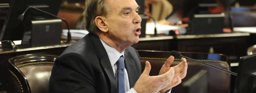 Pichetto calificó como «un fracaso del sistema» el futuro veto de Macri al proyecto sobre las tarifas