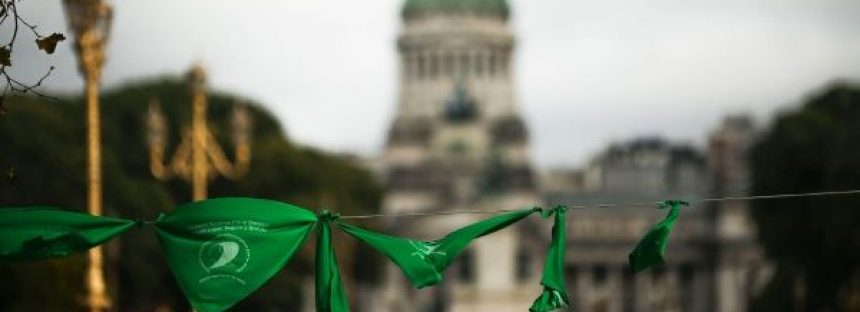 Por una leve ventaja, el aborto legal fue aprobado en Diputados