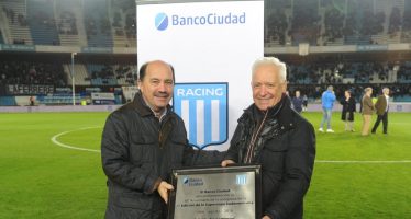 Banco Ciudad homenajeó a los campeones de la Supercopa de 1988