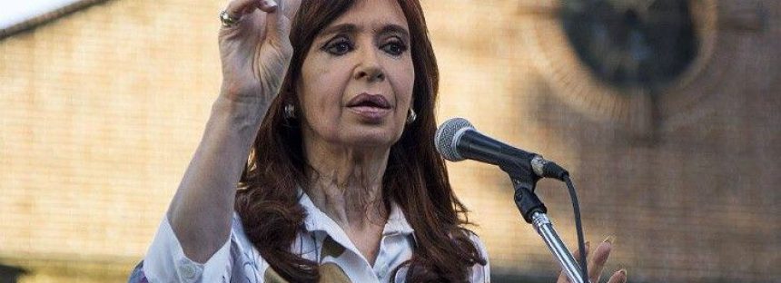 Cristina Kirchner calificó a Bonadío de «juez enemigo» y lo recusó