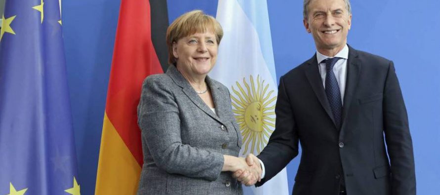 Mauricio Macri mantuvo una charla telefónica con Angela Merkel