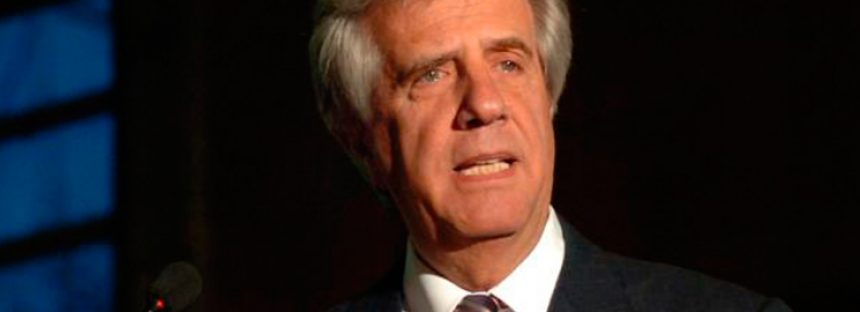 Tabaré Vázquez se mostró preocupado por la crisis argentina