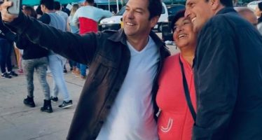 Massa recorre las rutas argentinas para estar «cara a cara» con la gente