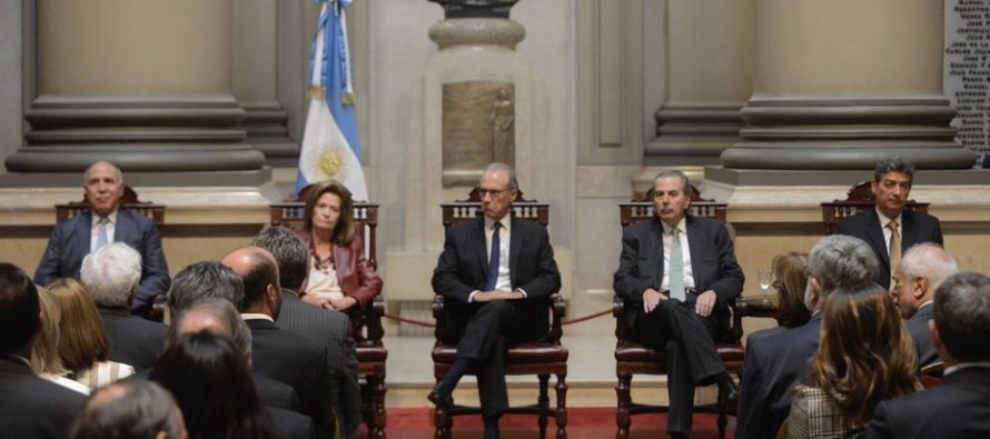 Una resolución de la Corte Suprema retrasa el juicio contra Cristina Kirchner