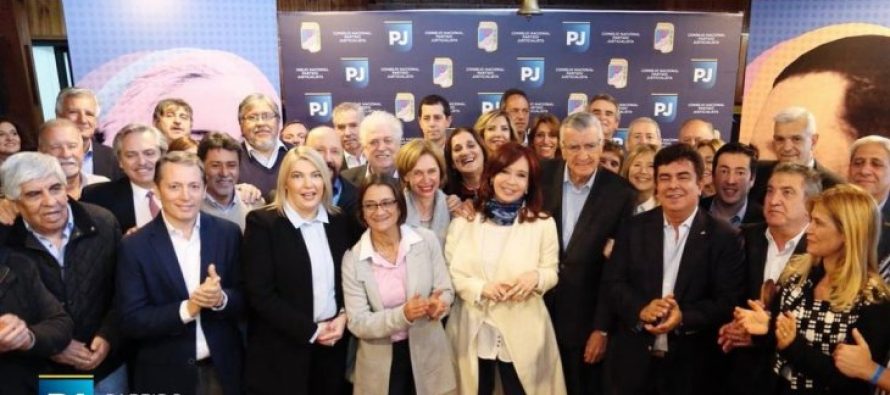 Cristina Kirchner participó de la cumbre del PJ luego de 16 años