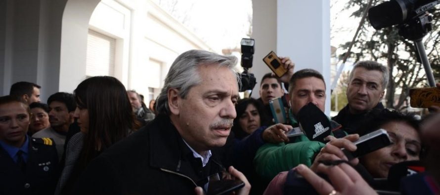 Alberto Fernández: “Macri nos está llevando a un precipicio”