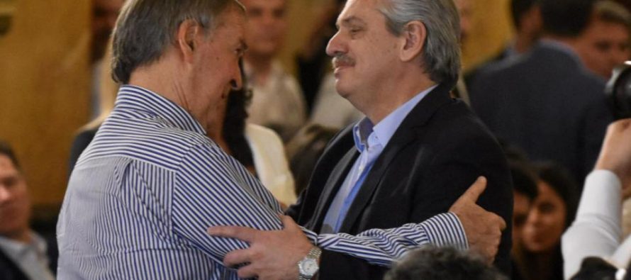 Fernández exhortó a Schiaretti para que elija entre el modelo que propone el PJ y el de Macri