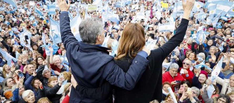 En busca de la hazaña: cuántos votos nuevos necesita Macri para ir a un balotaje