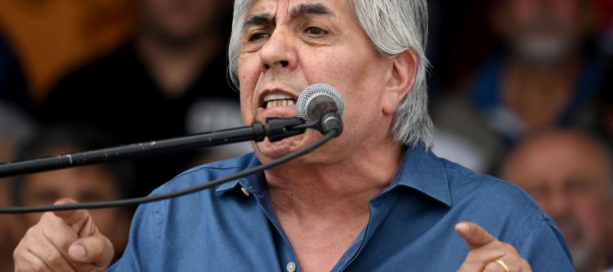 Moyano criticó a Macri: «Es un mamarracho que nos endeudó como nunca con el FMI»