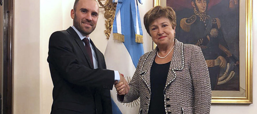 El FMI asegura estar «interesado en apoyar» a la Argentina por la deuda y el coronavirus