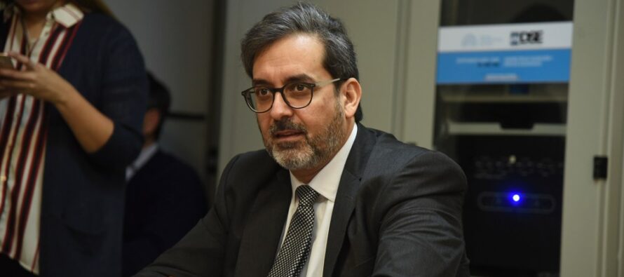 Diputado propone convertir en días no laborables los feriados que queden de 2020 