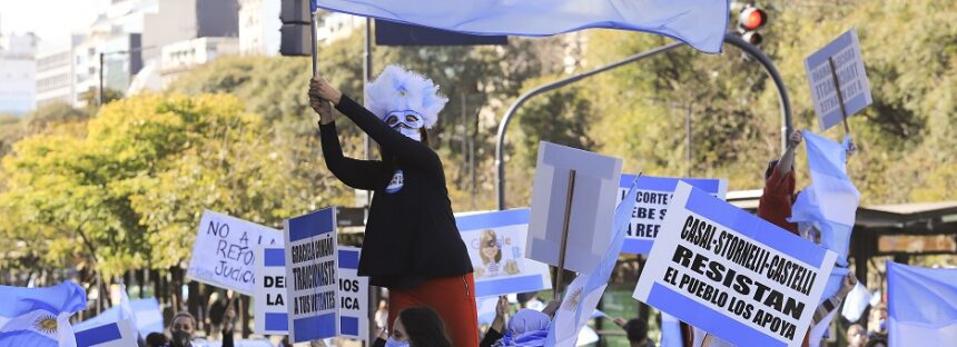 Fuerte banderazo del #17A en diferentes puntos del país