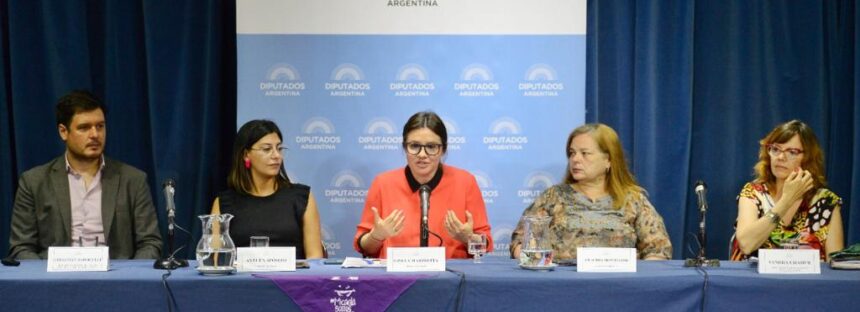 Legisladoras intentan erradicar la violencia por razones de género en publicidades