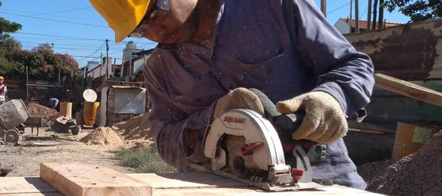 Massa envió el proyecto de Ley “Un Puente al Empleo”