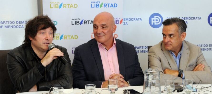 La encuesta que muestra el giro de la sociedad hacia las ideas liberales