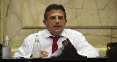 Diputado del FdT propone repudiar los dichos del exministro Villegas