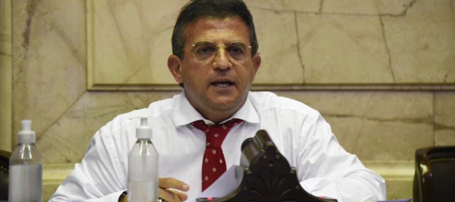 Diputado del FdT propone repudiar los dichos del exministro Villegas