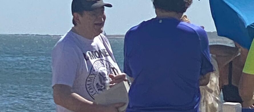 El gobernador Zamora vacaciona en una torre de Punta del Este que cuesta US$16.000 la quincena