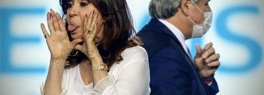 El libro que recomienda Cristina Kirchner porque cree que refleja el final de Alberto