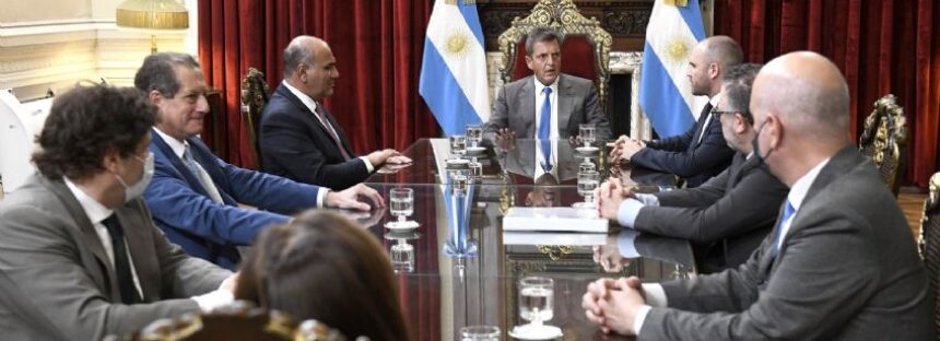 Una negociación pragmática que dejó en evidencia la debilidad política de todos