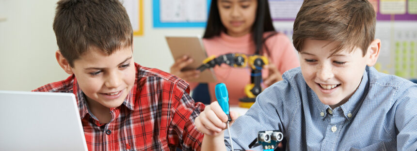 Inauguran una escuela de robótica para niños de entre 6 y 9 años