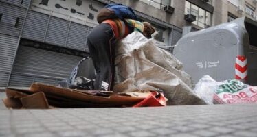 Unos 17 millones de argentinos son pobres, según el Indec