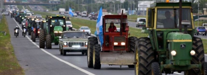 Para el Gobierno, el tractorazo es «una marcha política» sin consignas claras