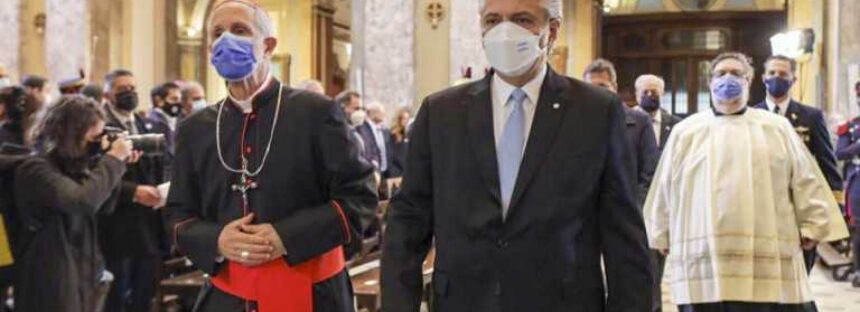 Ante el Presidente, el cardenal Poli pidió «una Argentina más fraterna» en el Tedeum