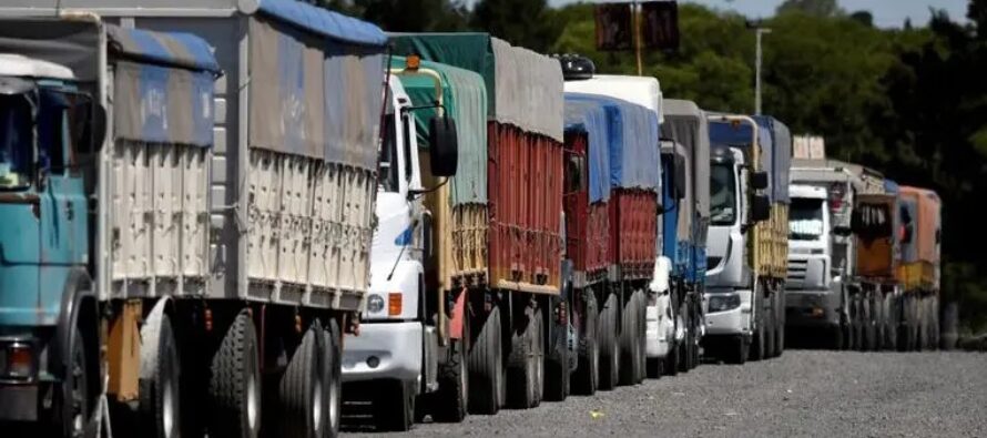 Peones rurales le piden al Gobierno que atienda la falta de gasoil para evitar impactos mayores