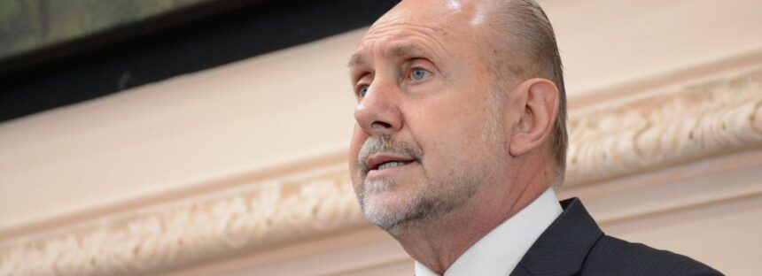 Perotti solicitó un tratamiento urgente del proyecto para mejorar la Justicia Federal
