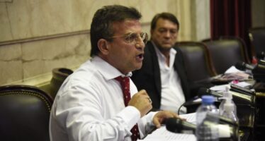 Tras las acusaciones de Milei a legisladores, Cisneros pidió “que se presenten pruebas en la justicia”