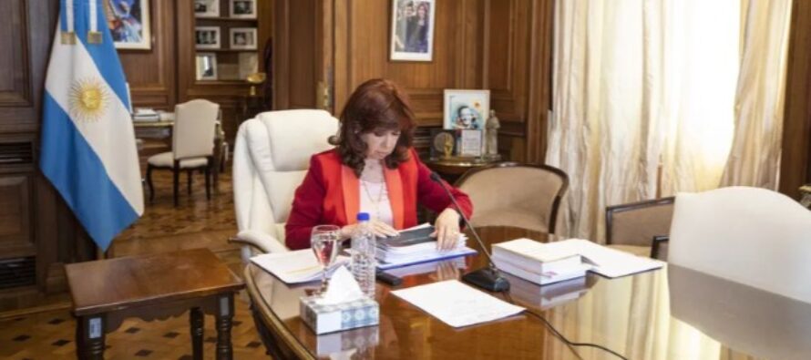 Obra Pública: Cristina aprovechó a disparar contra Macri y Vidal en su última exposición