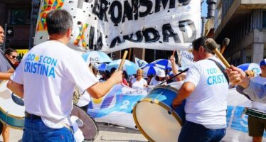 Por el Día de la Democracia, el peronismo porteño prepara actividades culturales