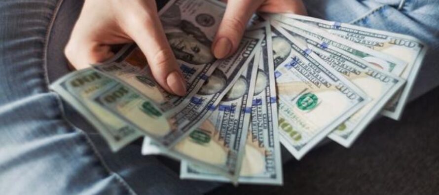 El dólar blue no para de escalar: nuevo récord nominal y brecha cambiaria por encima del 100%
