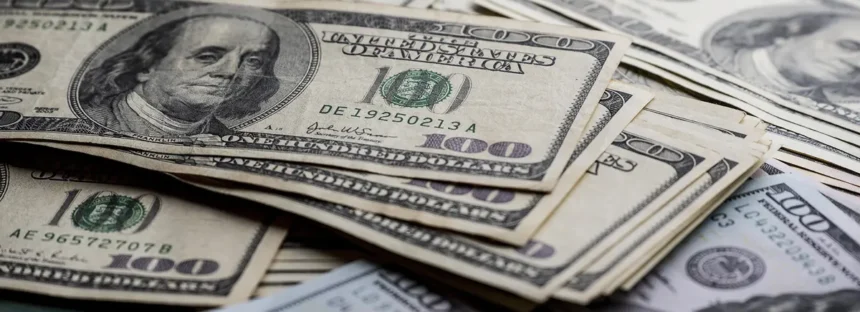 El dólar blue llegó a un nuevo récord y estira la brecha con el oficial