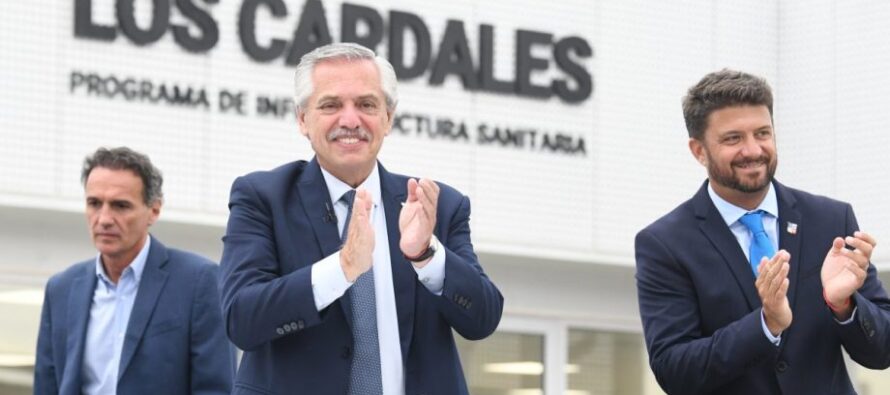 Alberto Fernández tuvo protestas durante un acto en Exaltación de la Cruz