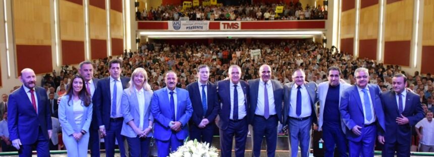 Manzur reasumió como gobernador de Tucumán: «Volvimos con las mismas ganas y fuerza»