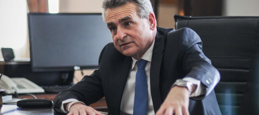 Ante la crisis, Rossi aseguró que “no queremos ni vamos a hacer una devaluación brusca”