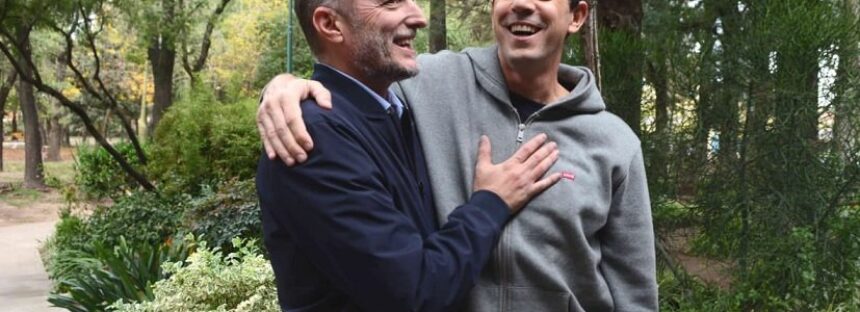 En tren de campaña, Wado de Pedro se reunió con Insaurralde para «aunar estrategias»