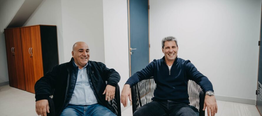 A la espera de una posible candidatura, Manzur viajó a San Juan para reunirse con Uñac