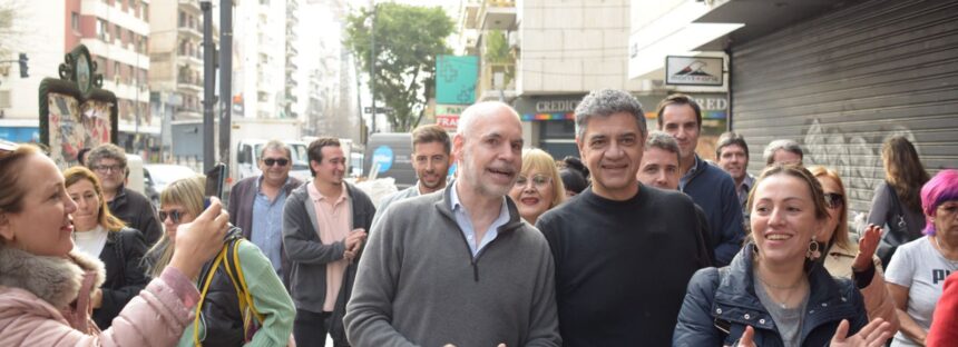 Larreta y Jorge Macri recorrieron Caballito para hablar con los vecinos