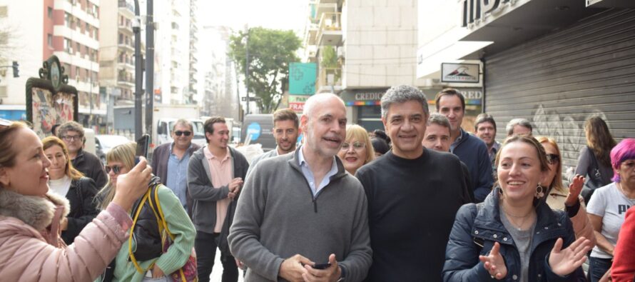 Larreta y Jorge Macri recorrieron Caballito para hablar con los vecinos