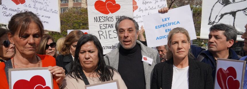 Gran movilización para reclamar la emergencia nacional en adicciones