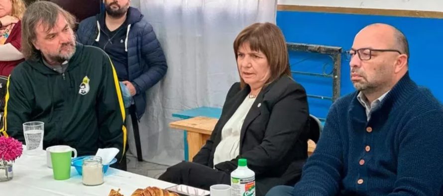 Bullrich se reunió con curas villeros y le pidió al Papa que viaje a la Argentina en 2024