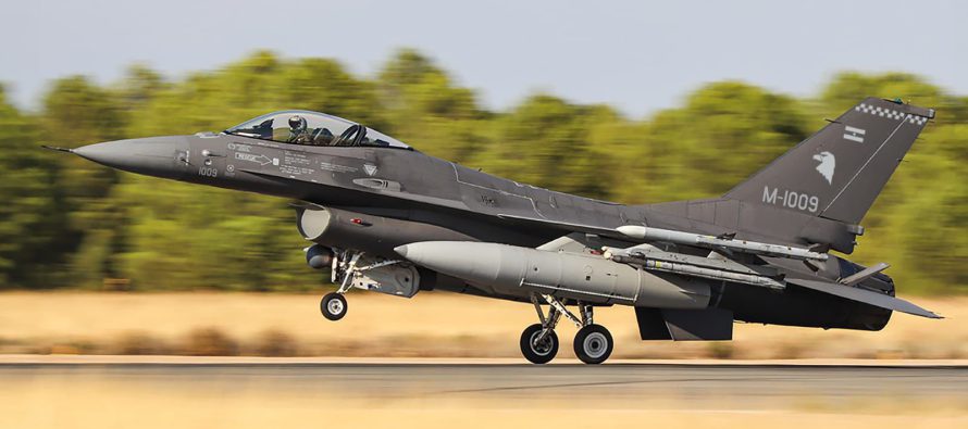 El Gobierno anunció la adquisición de 24 aviones de combate F-16